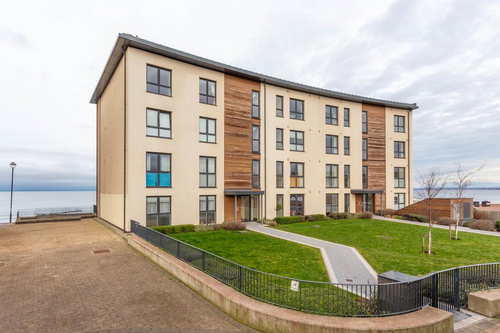 25/6 Bridge Street, Portobello, EH15 1DB 2 bed flat £380,000