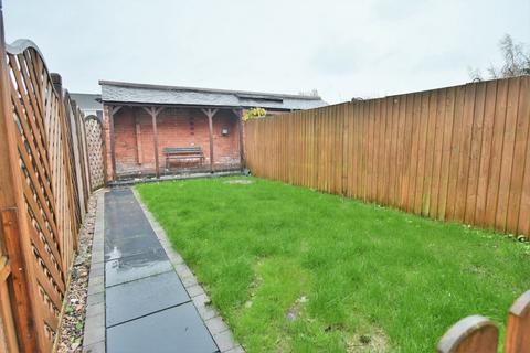2 bedroom end of terrace house to rent, Gladstone Avenue, Gotham