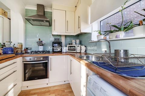 92 Cheston Avenue, Croydon, CR0 8DB