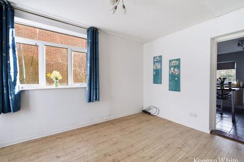 4 Benjamin Road, High Wycombe, HP13 6SP