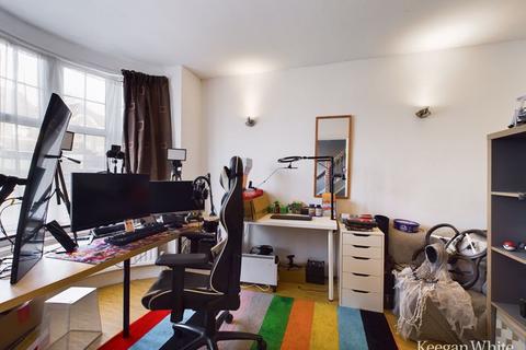 4 Benjamin Road, High Wycombe, HP13 6SP