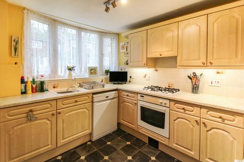 30 Grove Hill, Emmer Green, Reading, RG4 8PR