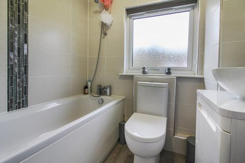 30 Grove Hill, Emmer Green, Reading, RG4 8PR