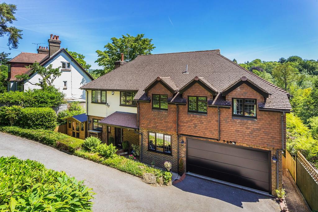 Wilderness Road, Oxted, RH8 5 bed detached house for sale £1,800,000