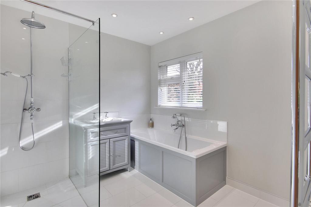 En Suite Bathroom