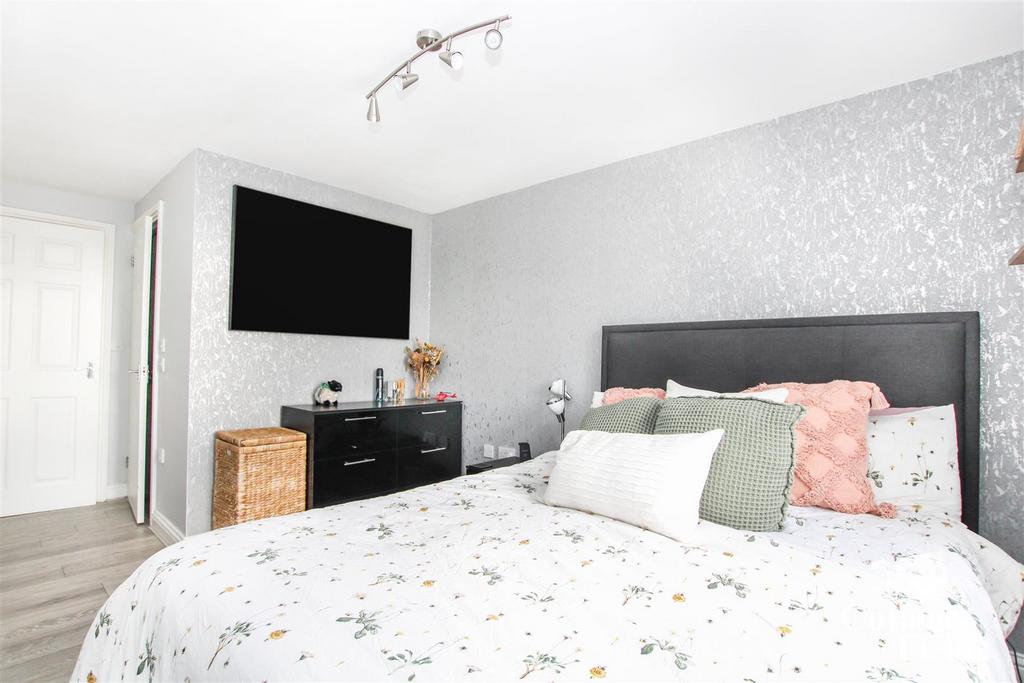 Bedroom.JPG
