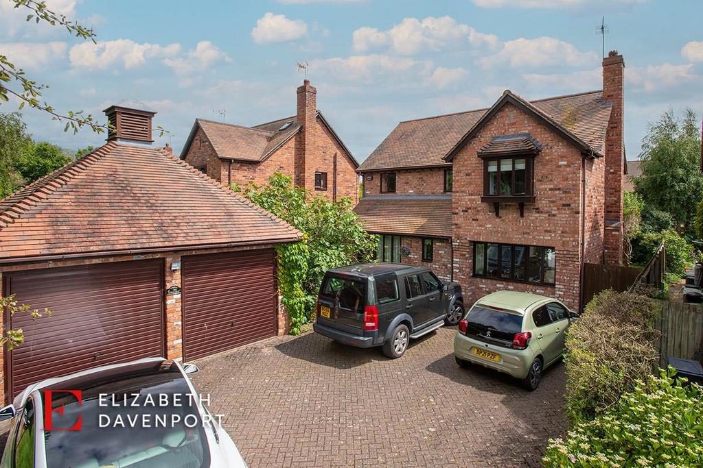 The Wardens, Kenilworth 4 bed detached house £650,000