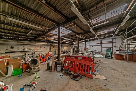 undefined, Sewell, Dunstable
