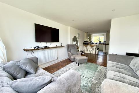 2 bedroom flat for sale, Hailey Place, Cranleigh