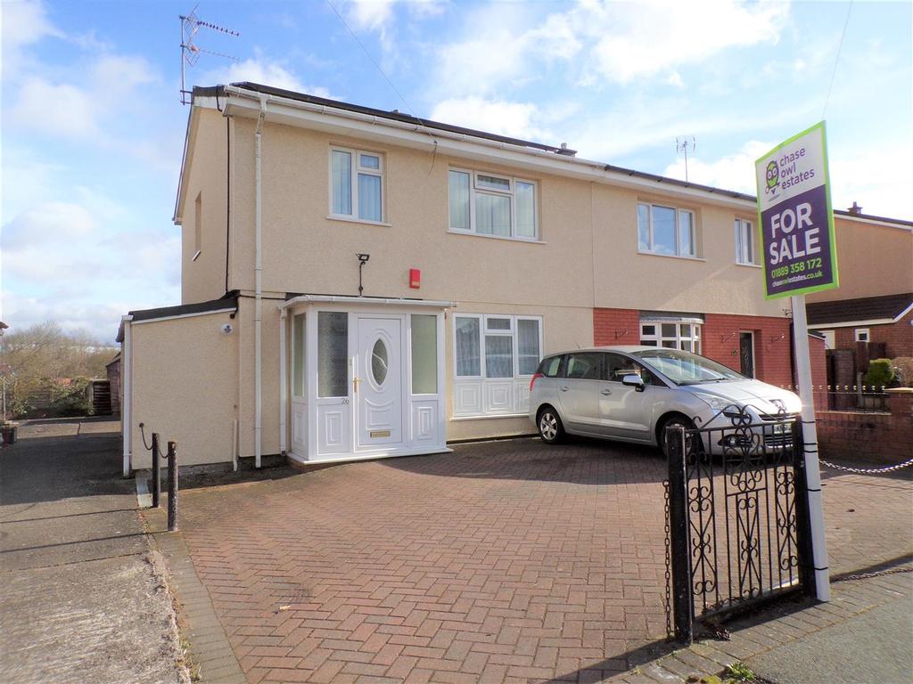 Springfield Avenue, Brereton, Rugeley 3 bed semidetached house £165,000
