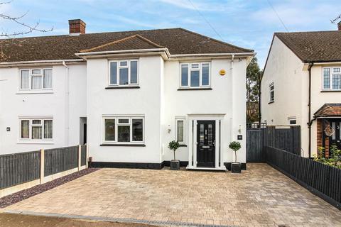 60 Waltham Road, Woodford Green, IG8 8DW