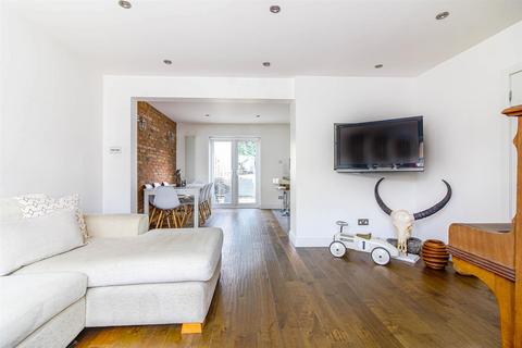 60 Waltham Road, Woodford Green, IG8 8DW