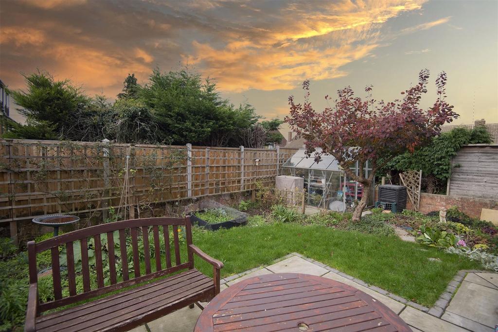 Exminster Road, Coventry 3 bed semidetached house £310,000