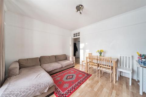 2 bedroom maisonette for sale, Cedar Court, Upper Park Road, Arnos Grove, N11