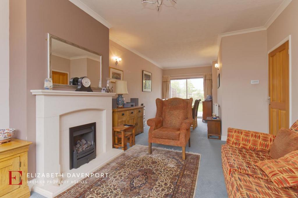 Frankton Avenue, Stivichall, Coventry 3 bed semidetached house for