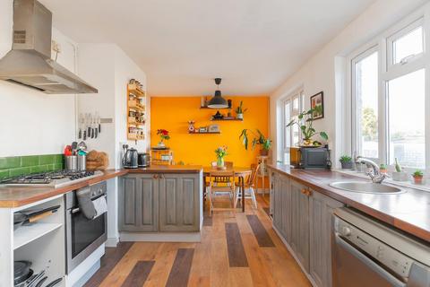 46 Alexandra Close, Bristol, BS16 4QN