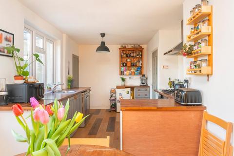 46 Alexandra Close, Bristol, BS16 4QN