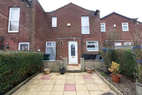 32 Blake Walk, Gateshead, NE8 3NW