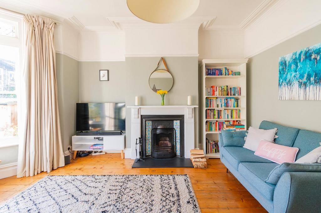 DAORKCOTSREVAH01 - Living Room A.jpg
