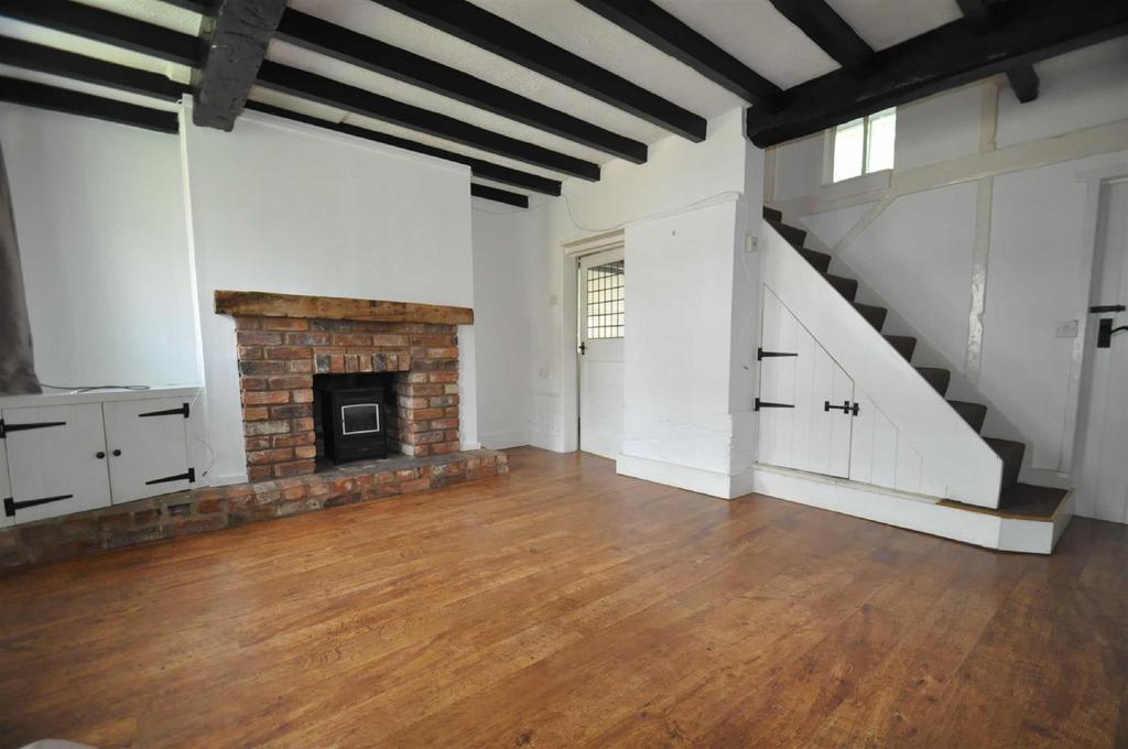 45 Wakeley Hill, Penn 1 bed cottage £695 pcm (£160 pw)
