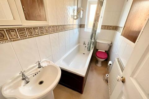 25 Jacobs Drive, Sheffield, S5 6EB