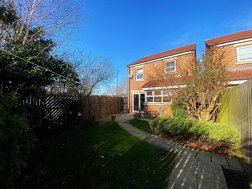 Wiltshire Gardens, Wallsend 3 bed detached house for sale £235,000
