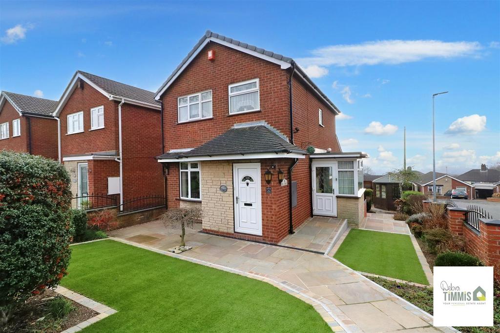 Derek Drive, Sneyd Green, StokeOnTrent 3 bed detached house £225,000