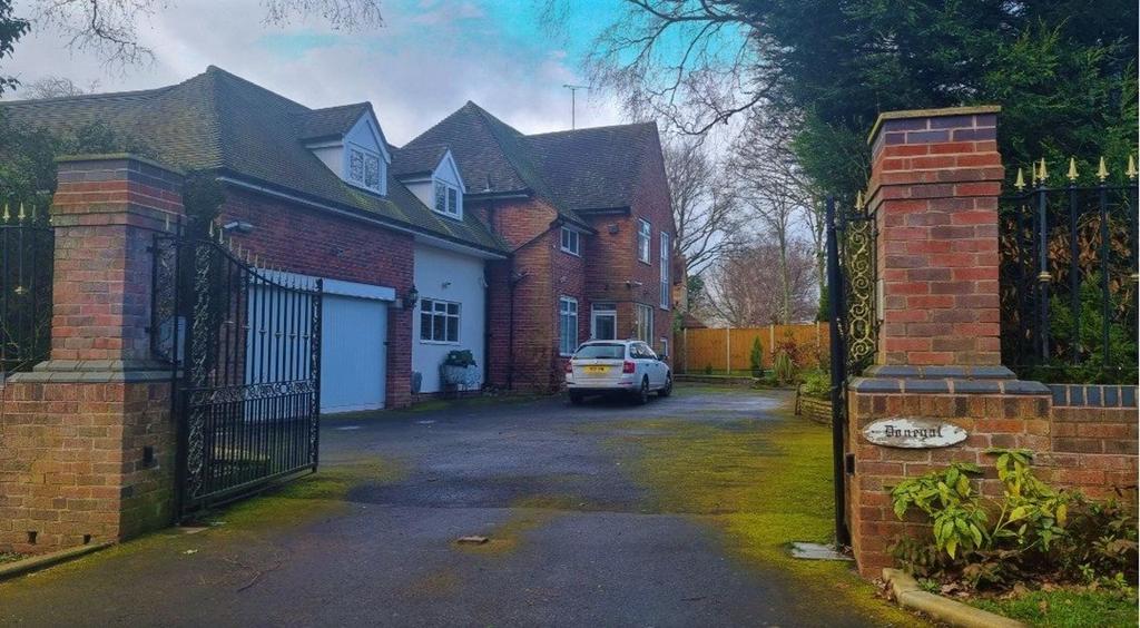 Lawnswood Road, Lawnswood, Wordsley... 1 bed flat £650 pcm (£150 pw)