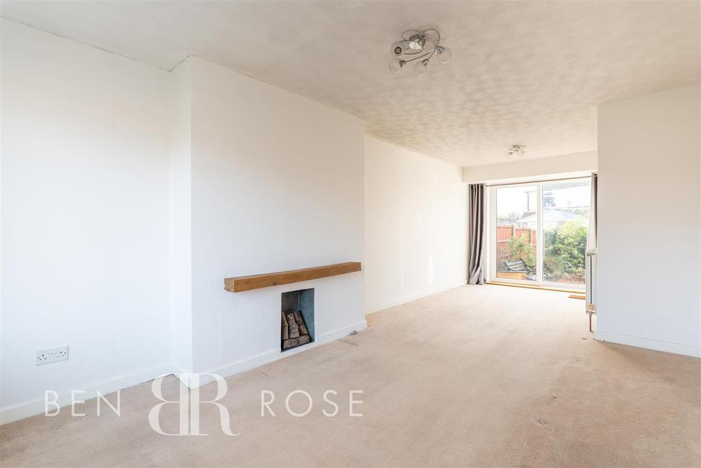 Collingwood Road, Chorley 3 bed semidetached house £795 pcm (£183 pw)