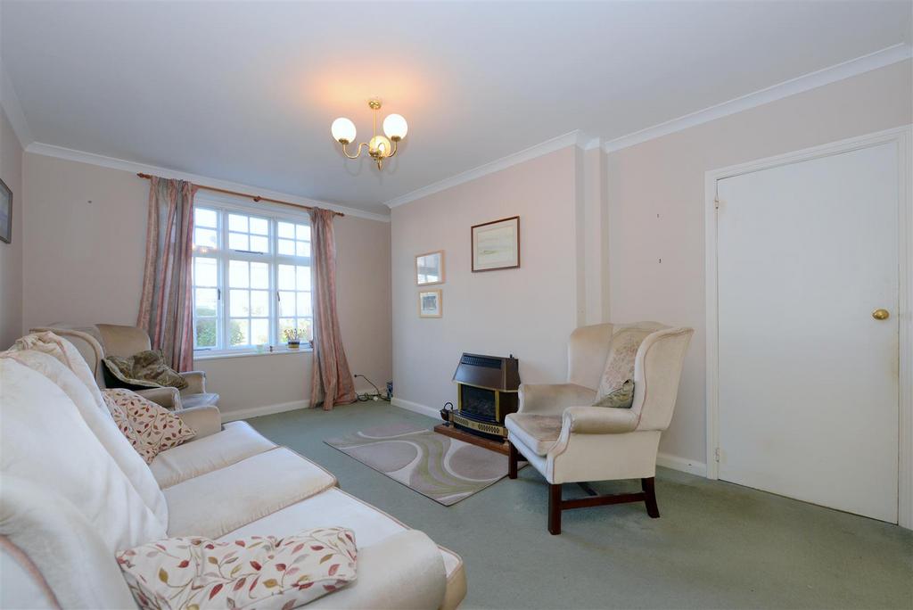 Oakfield Road, Copthorne, Shrewsbury 3 bed semidetached house £275,000