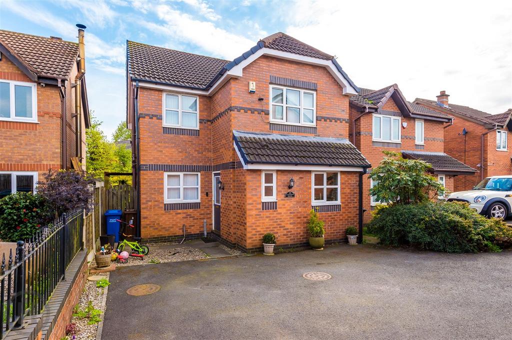 Clondberry Close, Tyldesley, Manchester 4 bed detached house for sale