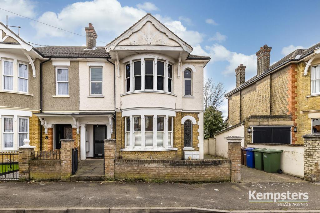 High View Avenue, Grays 2 bed apartment £235,000