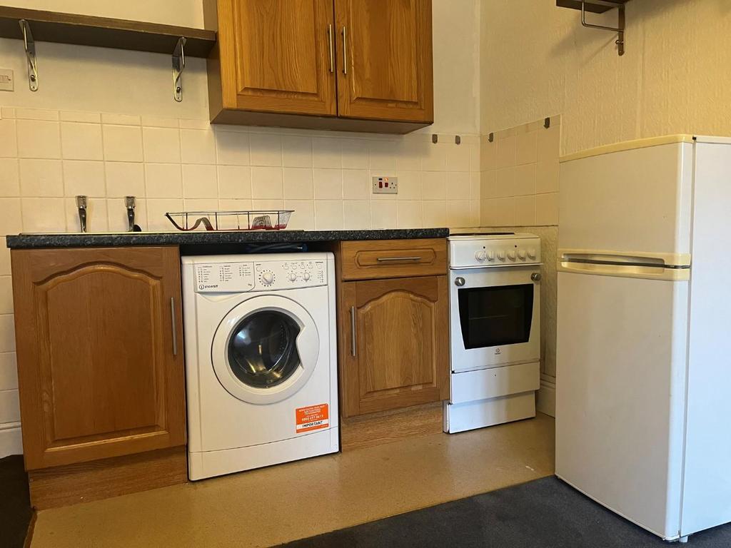 KITCHEN AREA.jpg