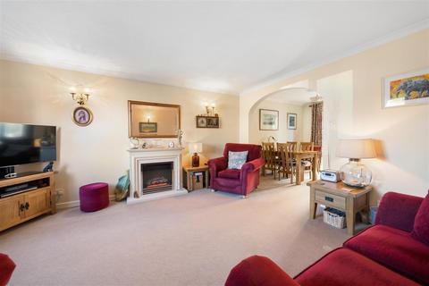 17 Barnfield, East Allington, Totnes, TQ9 7QR