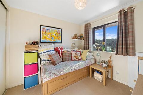 17 Barnfield, East Allington, Totnes, TQ9 7QR