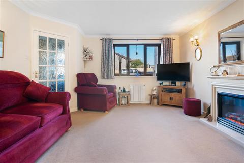 17 Barnfield, East Allington, Totnes, TQ9 7QR