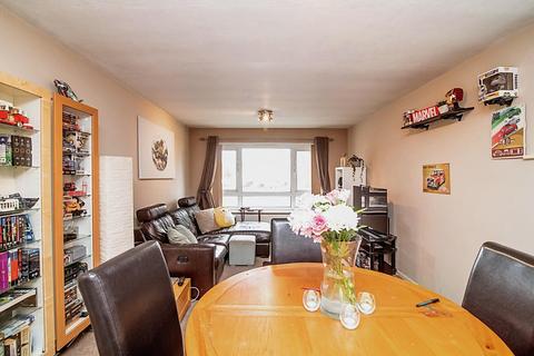 Flat 30, Oswio Court Bishopton Close, Shirley, Solihull, B90 4AH
