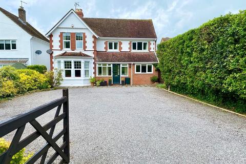 26 Dursley Road, Woodfield, Dursley, GL11 6PP