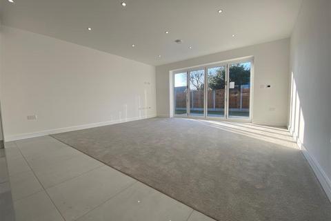 91a Maldon Road, Burnham-on-crouch, CM0 8NP