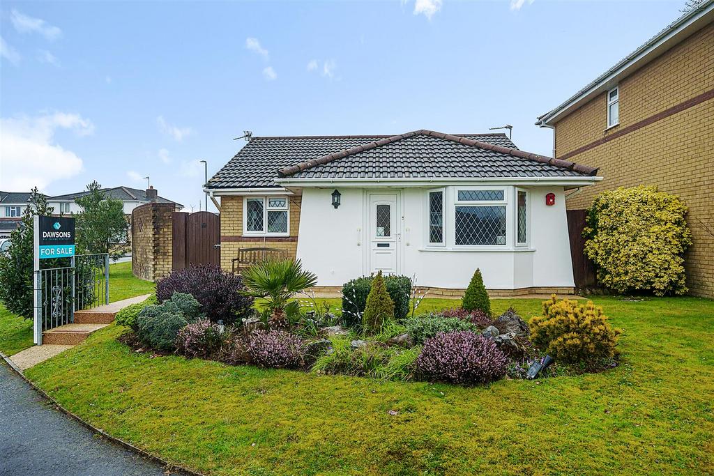 Cae Eithin, Llangyfelach, Swansea 2 bed detached bungalow for sale £