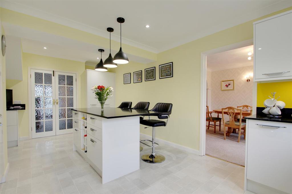 Ashurst Close, GoringBySea, Worthing 4 bed detached house £875,000