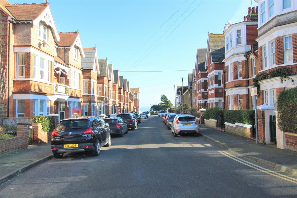 Wrotham Road, Broadstairs 1 bed flat £225,000