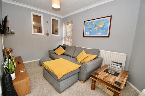 2 bedroom flat for sale - Godalming - NO ONWARD CHAIN