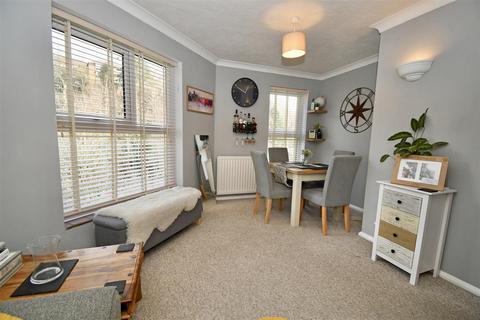 2 bedroom flat for sale, Godalming
