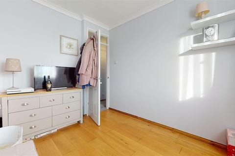 96 Croft Road, Portland, DT5 2EP