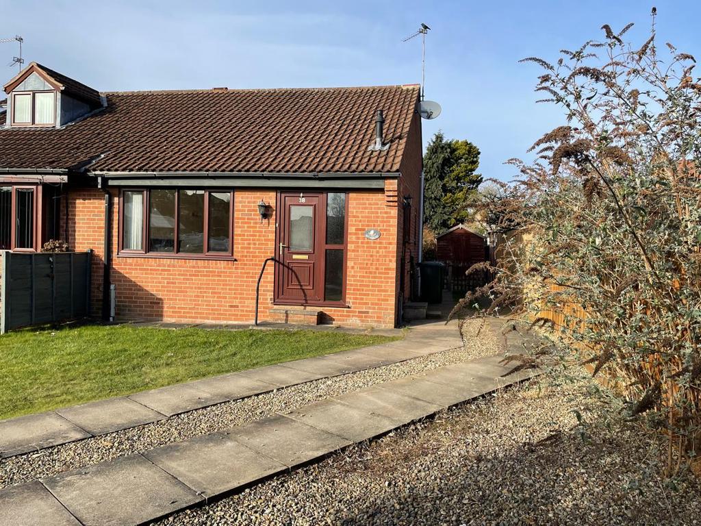 Feversham Drive, Kirkbymoorside, York 2 bed semidetached bungalow £