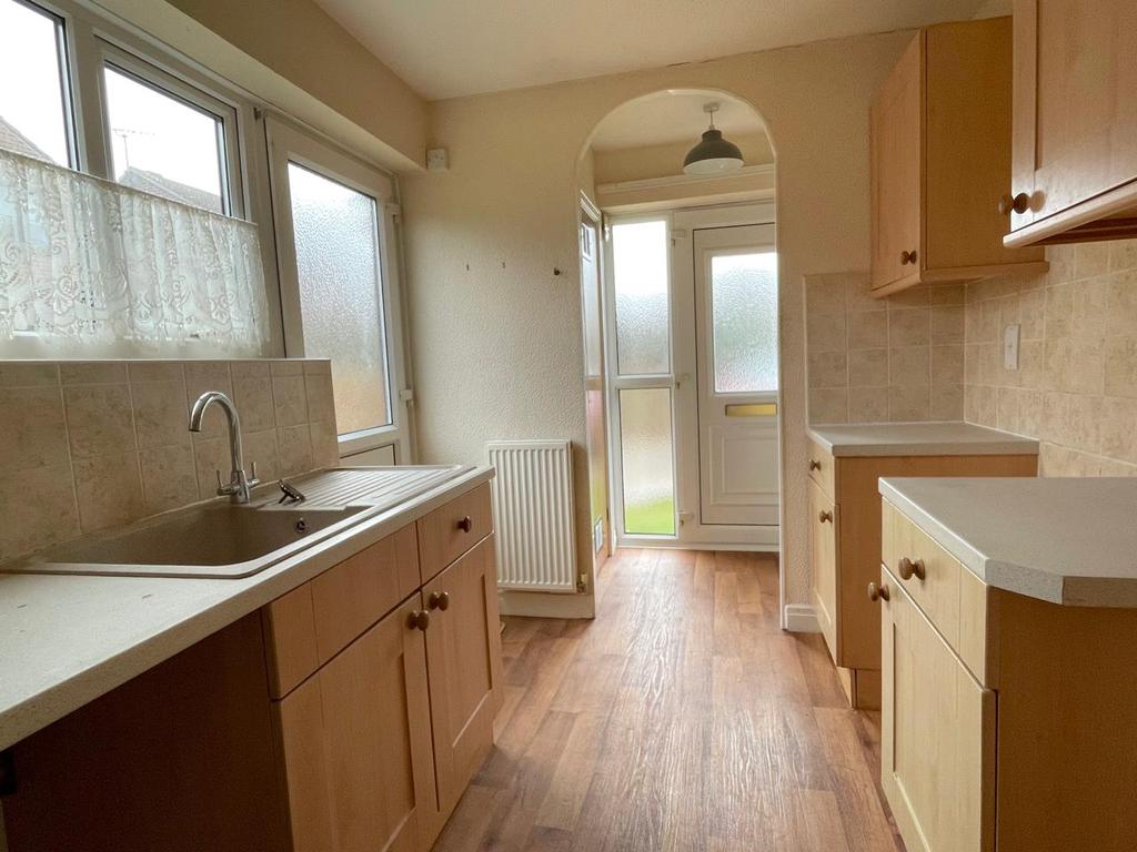 Feversham Drive, Kirkbymoorside, York 2 bed semidetached bungalow £