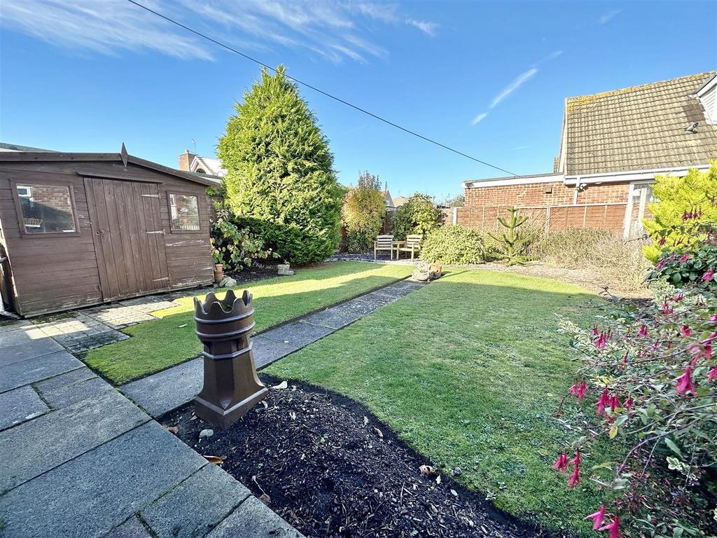 Broadwood Way, Lytham 2 bed semidetached bungalow £235,000