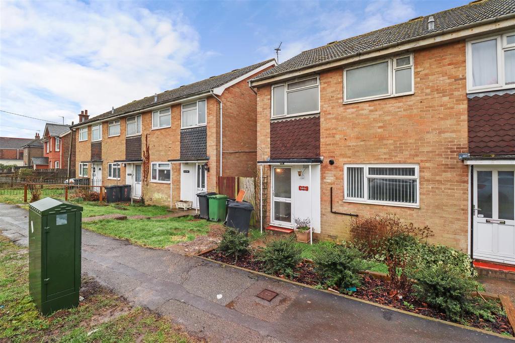 Western Road, Hailsham 3 bed semidetached house £250,000