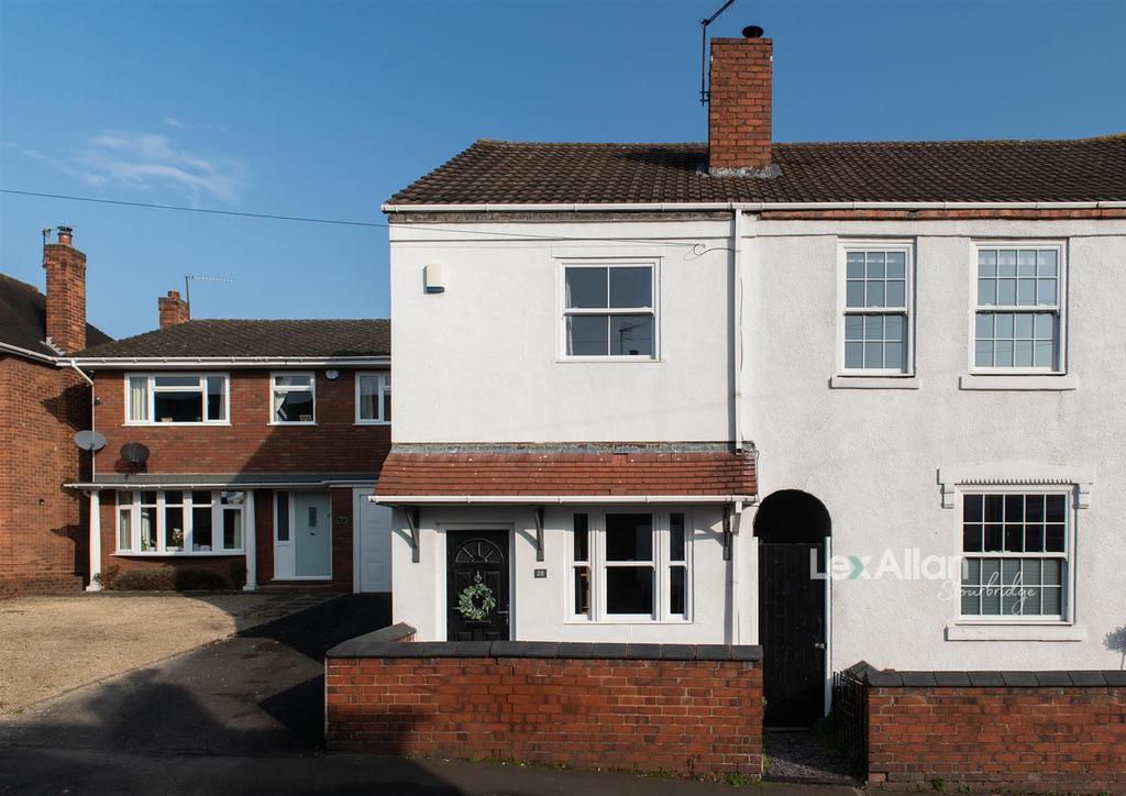 Belle Vue, Stourbridge 2 bed semidetached house £230,000